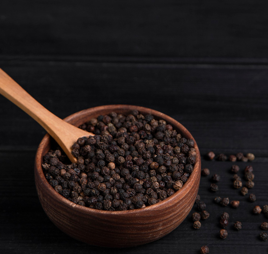 naturally pungent black pepper for cooking